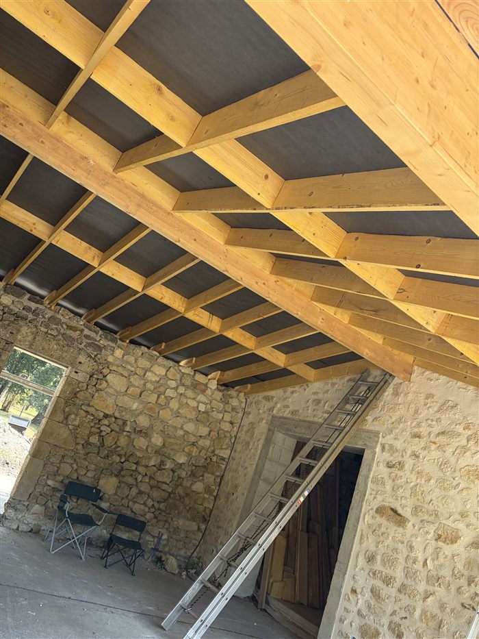 Charpente neuve pour garage à Hourtin par KBM Toiture