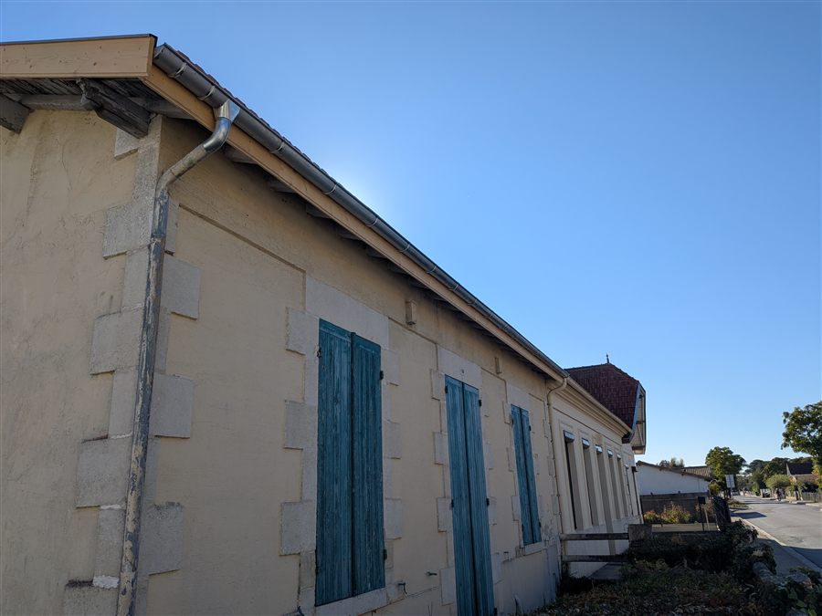 Remplacement de gouttières à Soulac-sur-Mer par KBM Toiture